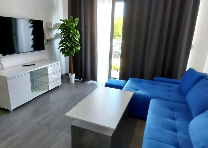 Z Antresola I Balkonem 20 *